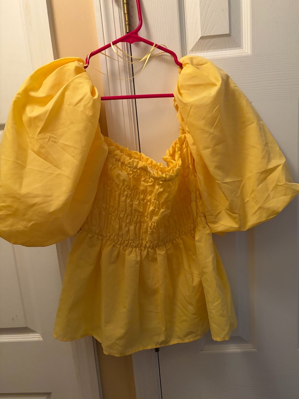 Vine & Love Yellow Smocked Puff Sleeve Peplum Blouse Size M